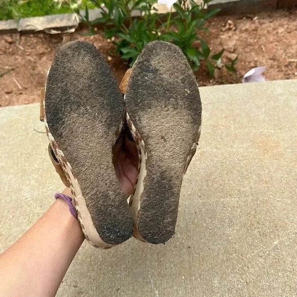 UGG Margott 1689 Suede Wedge Espadrilles - Picture 6 of 13